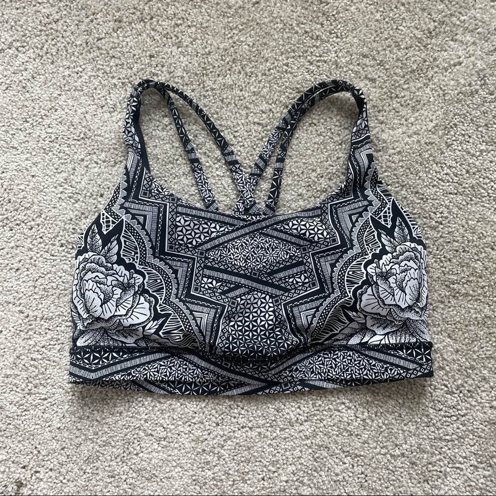 Lululemon sports bra - like new